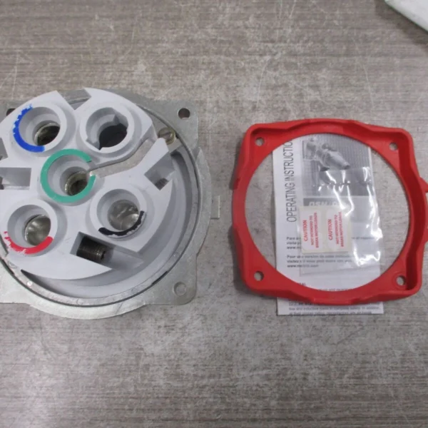 Meltric DS Inlet/Plug 37-28043 200A Nema 3R New Surplus