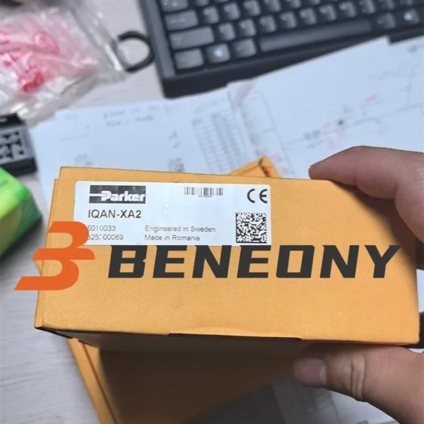 1Pcs New IQAN-XA2 controller 1-Year Warranty ! Spot Goods！