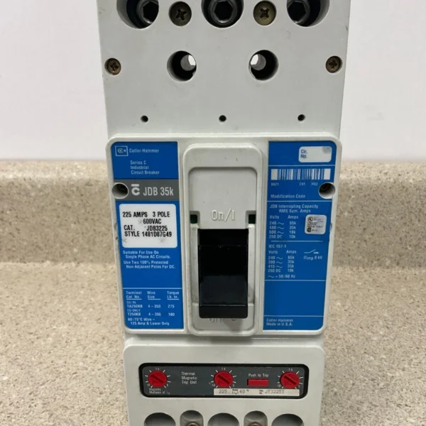 Cutler Hammer JDB3225 NEW