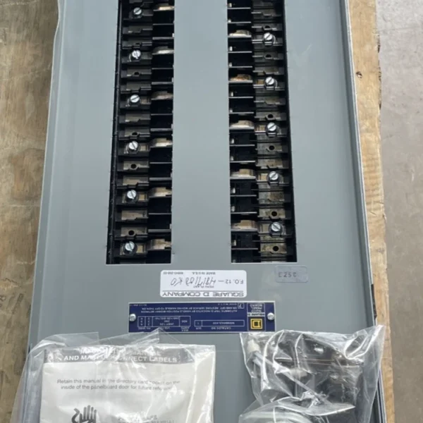 NEW OLD STOCK SQUARE D 400A 3 PHASE 4 WIRE NQOD442L400 INTERIOR