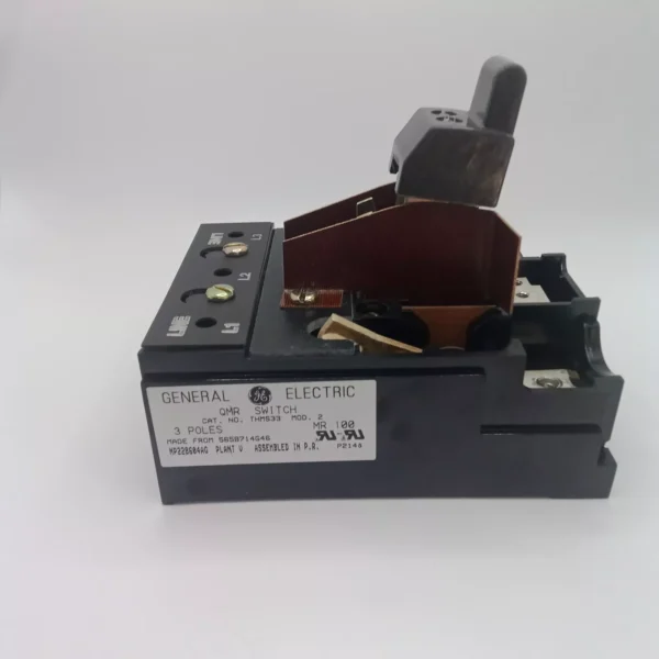 NEW GENERAL ELECTRIC THMS33 100 AMP 3-POLE DISCONNECT SWITCH