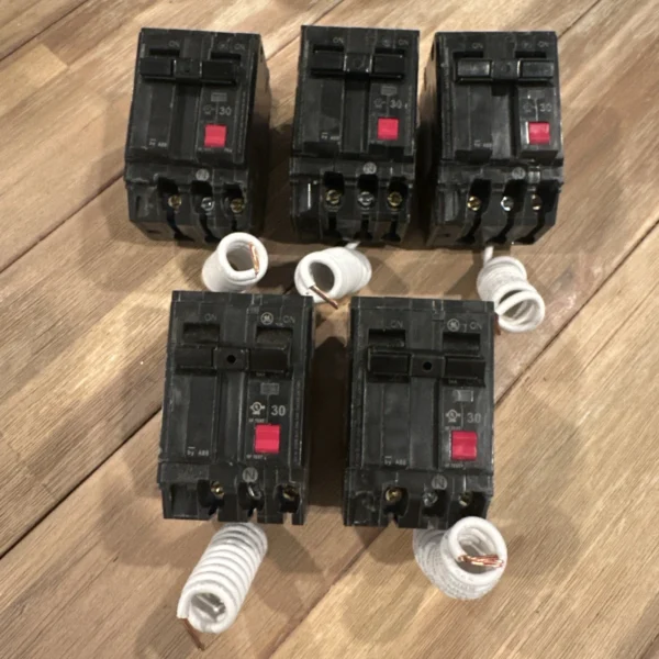 New Circuit Breakers lot Of (5) GE THQB2130GFT 30 Amp 2 Pole GFCI Bolt On
Opens in a new window or tab