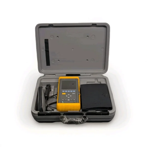 Fluke 98 Automotive Scopemeter Series 2 with New Battery, Case , & Attachments