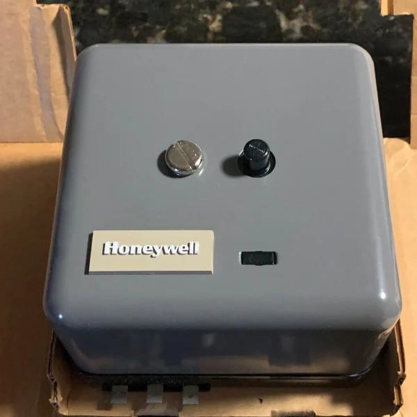 Honeywell RA890F 1288 FSG Protectorelay 120V 50/60HZ, New!