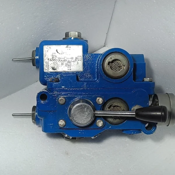 WABCO REXROTH 3353200000 PNEUMATIK PRESSURE REDUCING STSTION USED