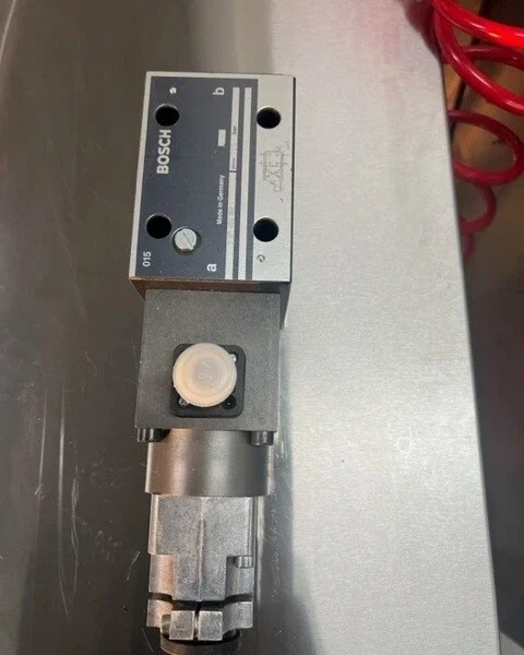 REXROTH 0811403002 4WRP 10 EA32S-1X/G24Z4/M