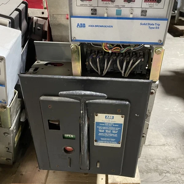 ABB K-600S K-Line Power Circuit Breaker 600A 50/60 Hz 600VAC K600S with SS3 Trip