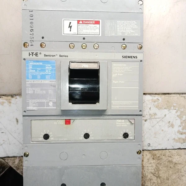SIEMENS LMXD63B700 SENTRON 700 AMP CIRCUIT BREAKER 3 POLE 600 VAC