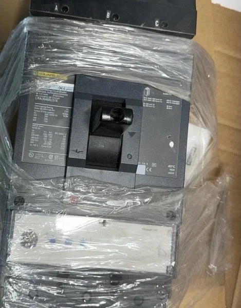 * New Square D LRA 400 LRA36400U31X 3 Pole 400 Amp 600V CIRCUIT Breaker