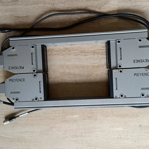 Keyence LS-7030MR LS-7030MT MICROMETER SENSOR HEAD 1 PCS