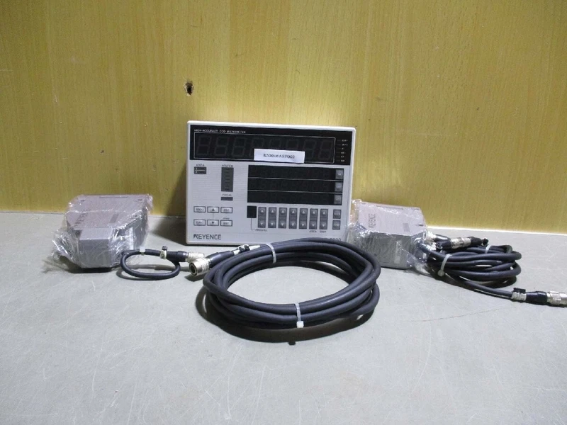 KEYENCE LS-7000 HIGH ACCURACY CCD MICROMETER Sensor head LS-7030T LS-7030R used 2 LS 7030T 0