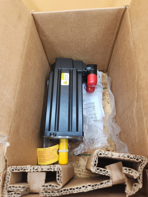 Allen Bradley MP Rotary Servo Motor 240 Vac MPL-A330P-SJ74AA SER A 5000 RPM New 2 MPL A330P SJ74AA 0