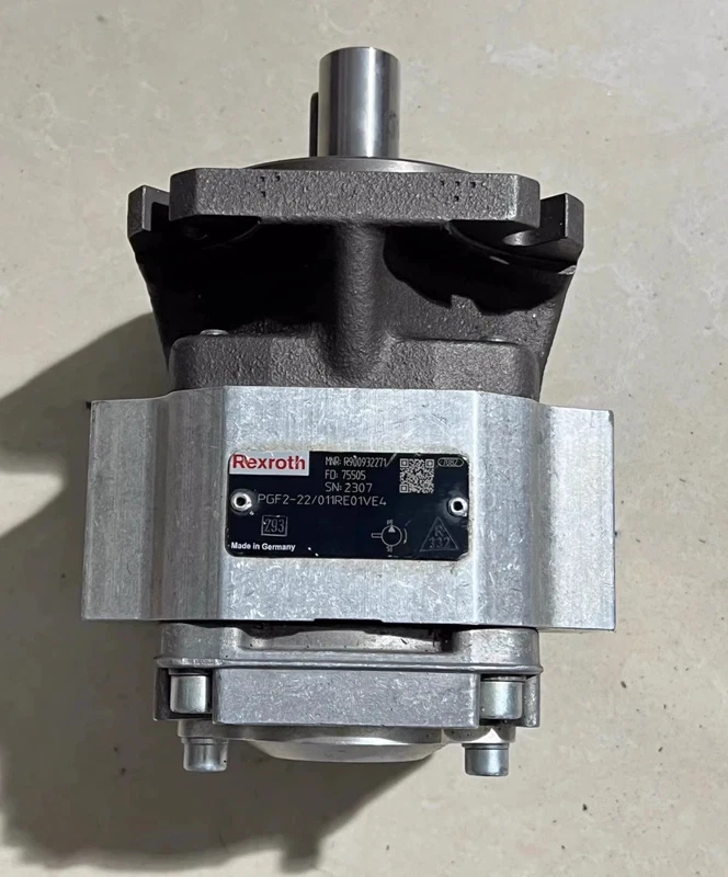 REXROTH R900932271 internal gear pump PGF2-2X/011RE01VE4 2 R900932271 0