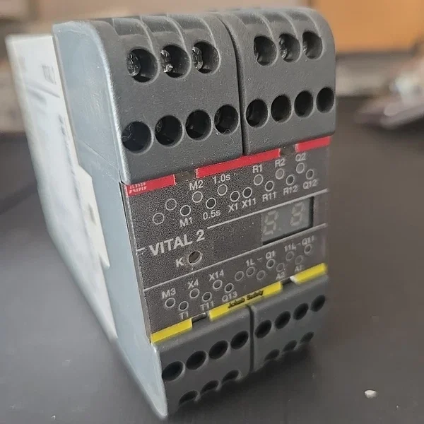 2TLA020070R4300 SAFETY RELAY