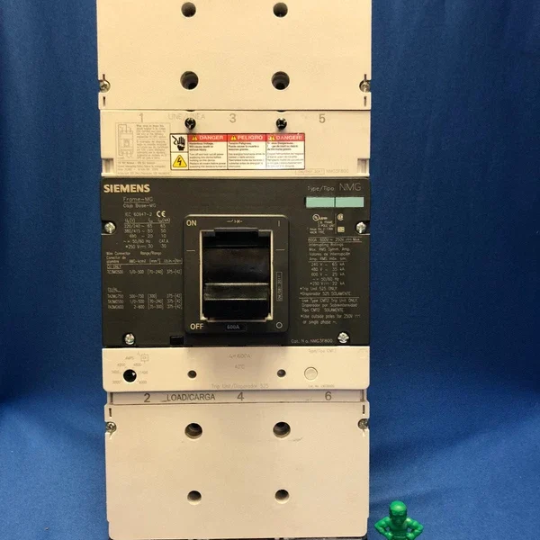 Siemens NMG3F800 Type NMG Circuit Breaker 3 Pole 600V 600A 3VL6080-1RR30-0AA0