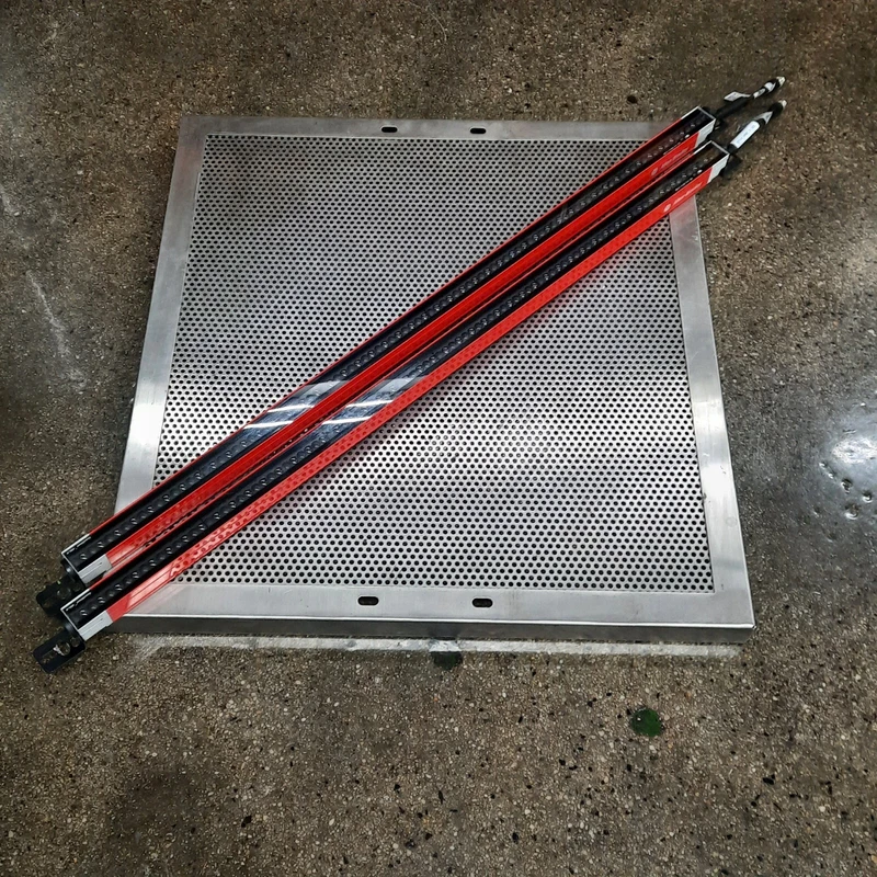 ALLEN-BRADLEY 2 450L-B4HN0900YD Light Curtains w/ 450L-APT-PW-5 & 450L-APR-ON-5 2 450L B4HN0900YD 0