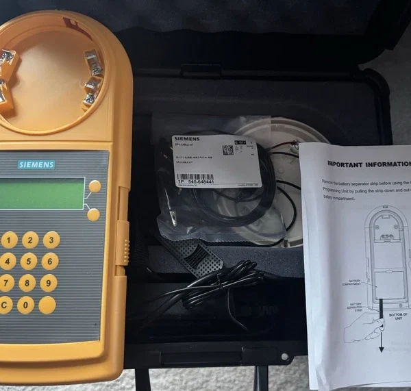 SIEMENS DPU (500-033260) DEVICE PROGRAMMER TESTER FIRE ALARM DETECTOR W/ BOX
