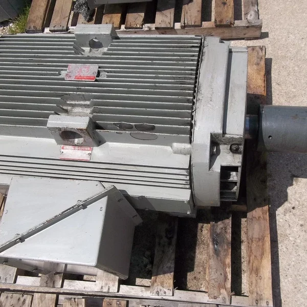 GENERAL ELECTIC AC MOTOR 300HP 5KS449AL243 1790RPM 3PH 460V 449T (56/59)