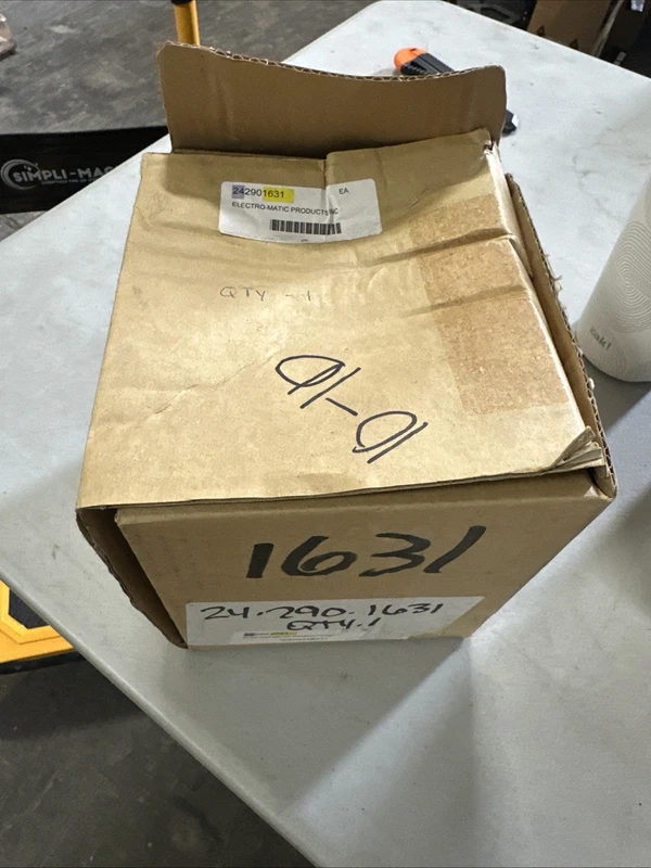 SIEMENS 6ES7-318-3FL01-0AB0 CENTRAL PROCESSING UNIT 2 6ES7 318 3FL01 0AB0 0