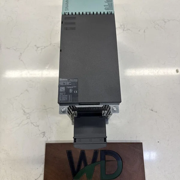 Siemens 6SL3120-1TE24-5AA3 Single Motor Module 45 Amp Input 600V Output 400V 3AC