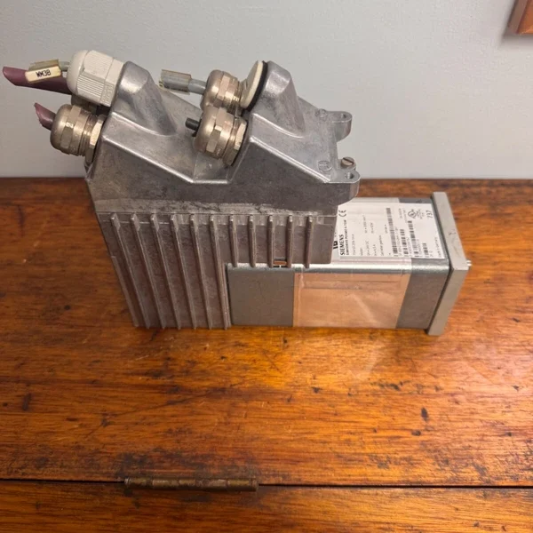 SIEMENS 6SN2132-0AA11-1BA1 SIEMENS SIMODRIVE POSMO A 75W MOTOR