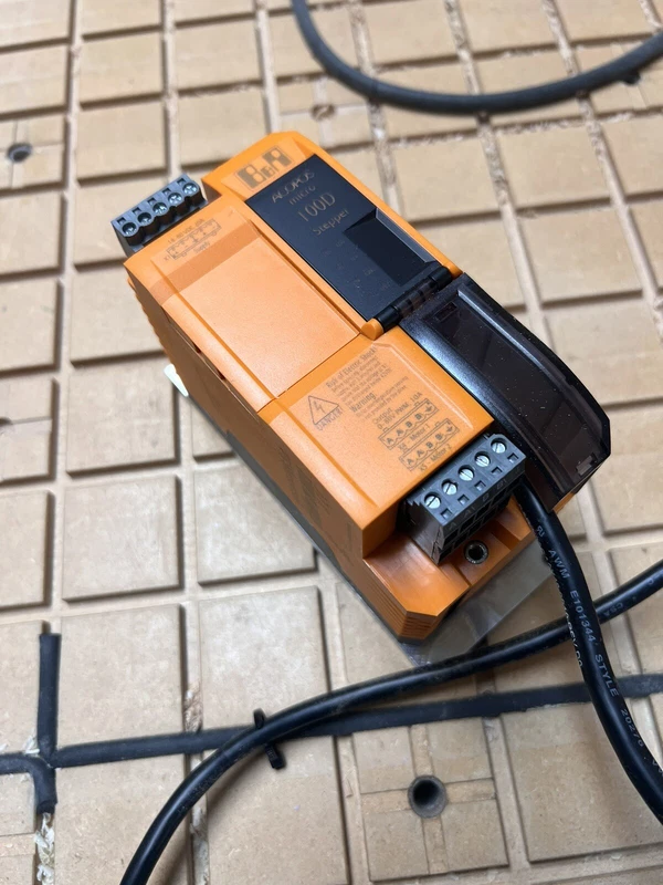 B&R ACOPOS 100D 80sd100xd.c0xx-01 2 80sd100xdc0xx 01 0