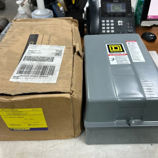 ?? NEW SQUARE D 30A ENCLOSED LIGHTING CONTACTOR 600V 277V COIL 10P 8903LG1000V04