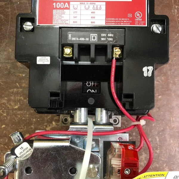 SQUARE D 110 /120 Mechanically Held Lighting Contactor 3P/100A 8903SQO11V02 New