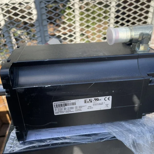 8LSA57.DA030S000-3 B&R servo motor New Fast Shipping