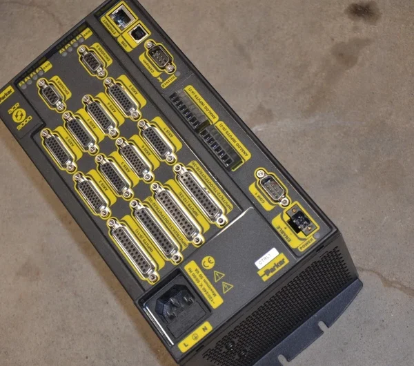 Good Used PARKER 9000p3u8b1 servo motor controller! ACR 9000 ACR9000