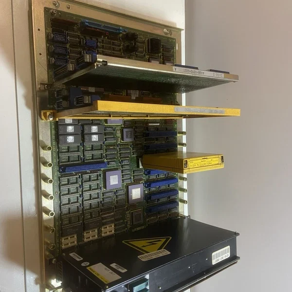 Fanuc A16B-1010-0320/04A Circuit Control Board Processor A168-1211-0205 CRT