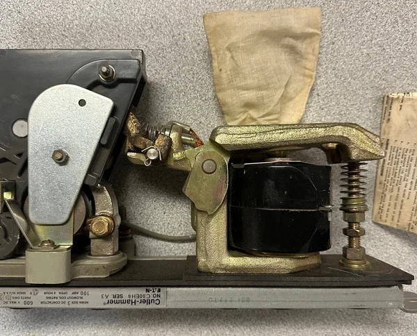 NEW Cutler Hammer Eaton C80EH4 A3 Nema Size 3 DC Contactor 600VDC 100 Amp