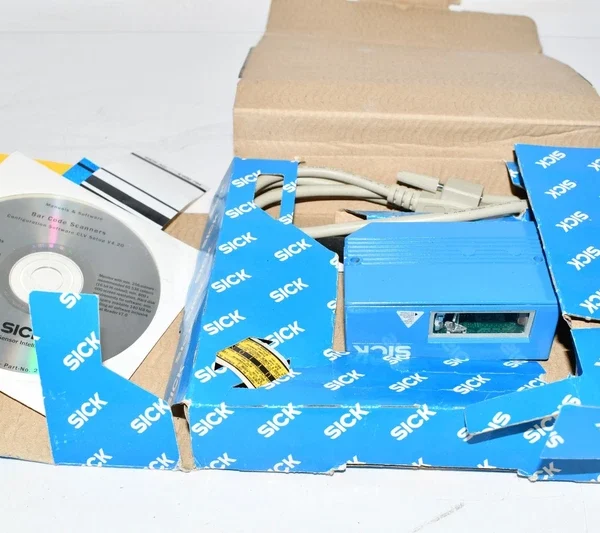 NEW Sick CLV430-0010 BAR CODE SCANNER LONG RANGE LINE SCANNER 10-30 VDC V4.00 So