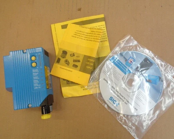 SICK CLV630-2120 Right Angle Line Bar Code Scanner w/Version V2.38 Software Disc