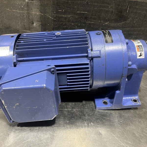 Sumitomo 3 Ph Gear Motor 3 HP CNHM3-6110YB-17Cyclo 6000 Series Used Surplus