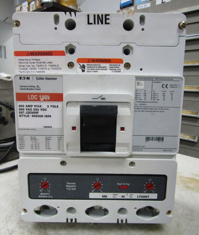 ??EATON / CUTLER-HAMMER 600 AMP CIRCUIT BREAKER 3P 600V W/ 600 AMP TRIP LDC3600F 2 CUTLER HAMMER600 0
