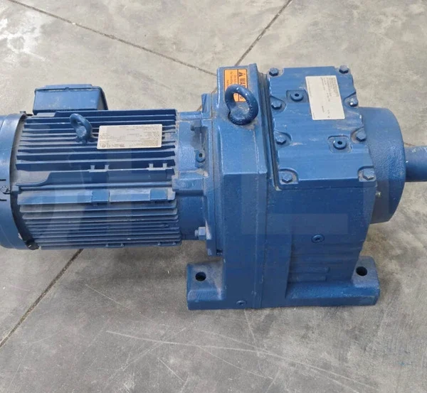 NEW SEW EURODRIVE R87 DRN100L4 GEAR MOTOR 3PH 5HP, 87.7554995601.0001.18.50