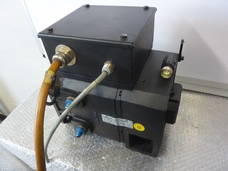 BAUMULLER AC-SERVO MOTOR DSF100k54W30-5UL 16.2KW 3000RPM 345V150Hz (24067) 2 DSF100k54W30 5UL 0