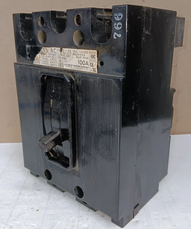 I-T-E EF3-B100 CIRCUIT BREAKER 100 AMP 3 POLE 600 VAC EF3B100 2 EF3 B100 0