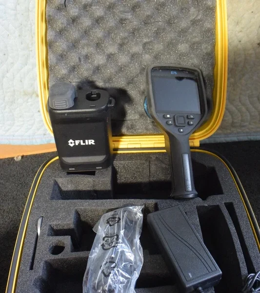 Flir Model E75 Thermal Imaging Camera with F=17mm Lens