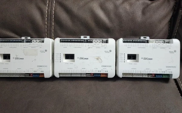 JOHNSON CONTROLS F4-CGM09090-0 Metasys BACnet (Used Lot Of 3)