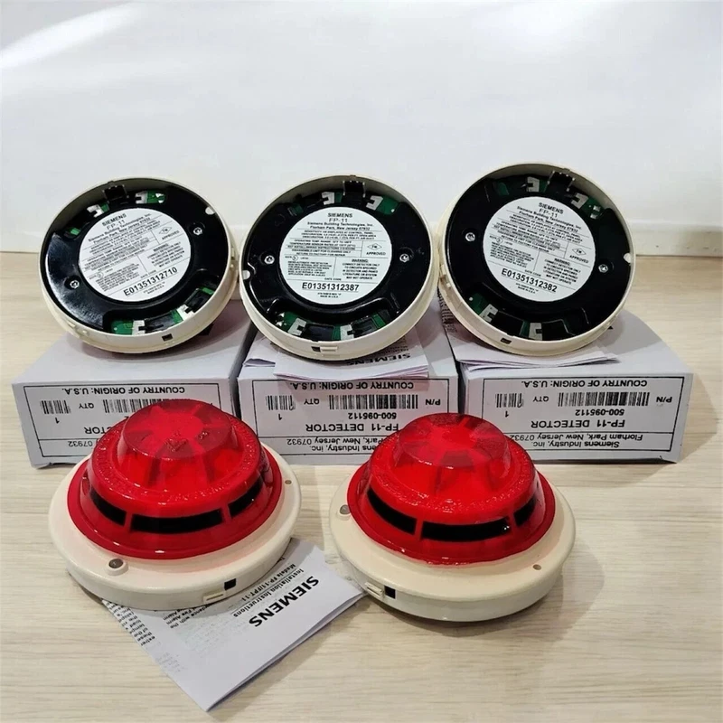 SET OF TWENTY NEW SIEMENS FP-11 FIRE ALARM SMOKE HEAT DETECTOR 2 FP 11 0