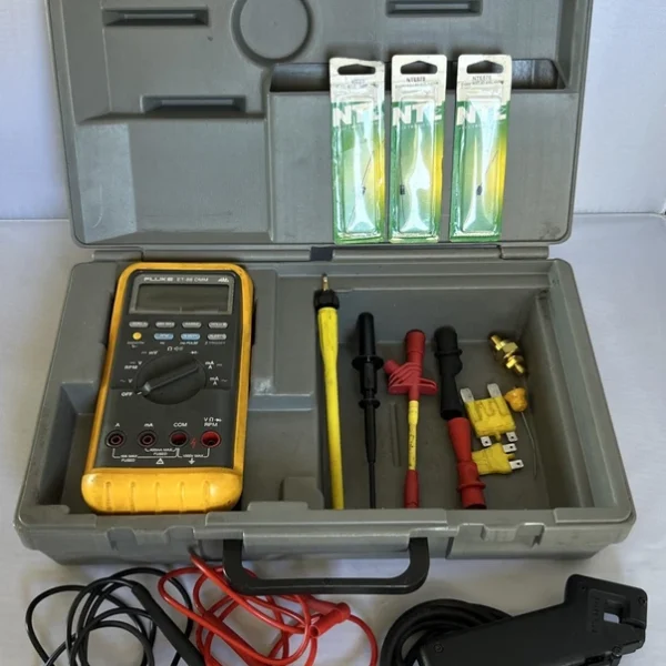 MAC Fluke 88 DMM Automotive Digital Multimeter With Case Tested and Calibrated