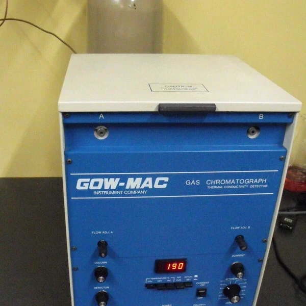 GOW-MAC SERIES 400 TCD GAS CHROMATOGRAPH THERMAL CONDUCTIVITY DETECTOR + MANUAL