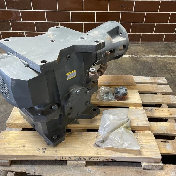 *New* Baldor GR0061A049 Gear Reducer 5.35HP Torque 8498 Ratio 60:1
