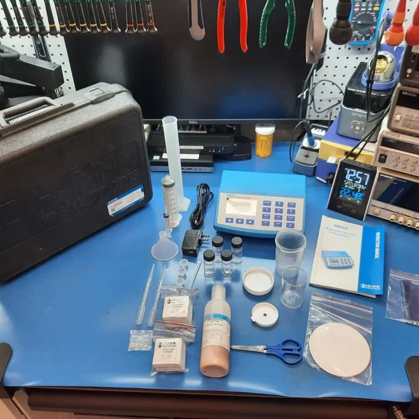 Hanna Instruments Nutrient Analysis Photometer HI83325-01