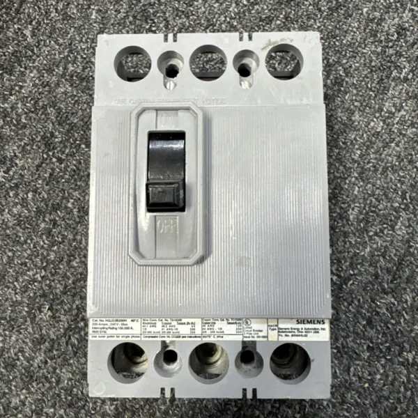 SIEMENS HQJ23B200H 3P 200 AMP 240V 100KAIC CIRCUIT BREAKER
