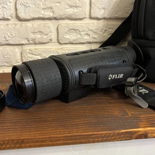 FLIR HS-307 Command, 65mm lens, PAL 8.3 Hz Thermal Imaging Camera