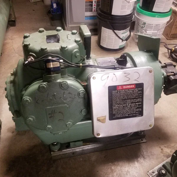 CARLYLE COMPRESSOR CO. M/N: 06E6175610 - MOTOR: D475614