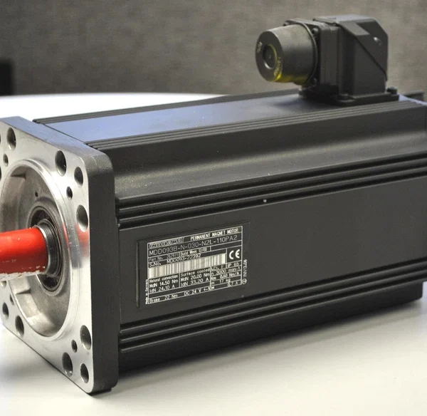 Indramat MDD 093B-N-030-N2L-110PA2 Permanent Magnet Motor (NEW)